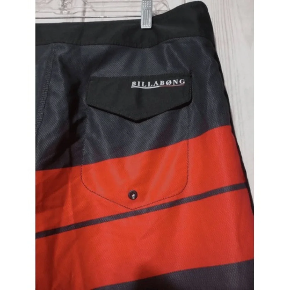 Billabong Platinum X PX3 Board Shorts Mens 36 Black Red Striped Stretch Bloke‎